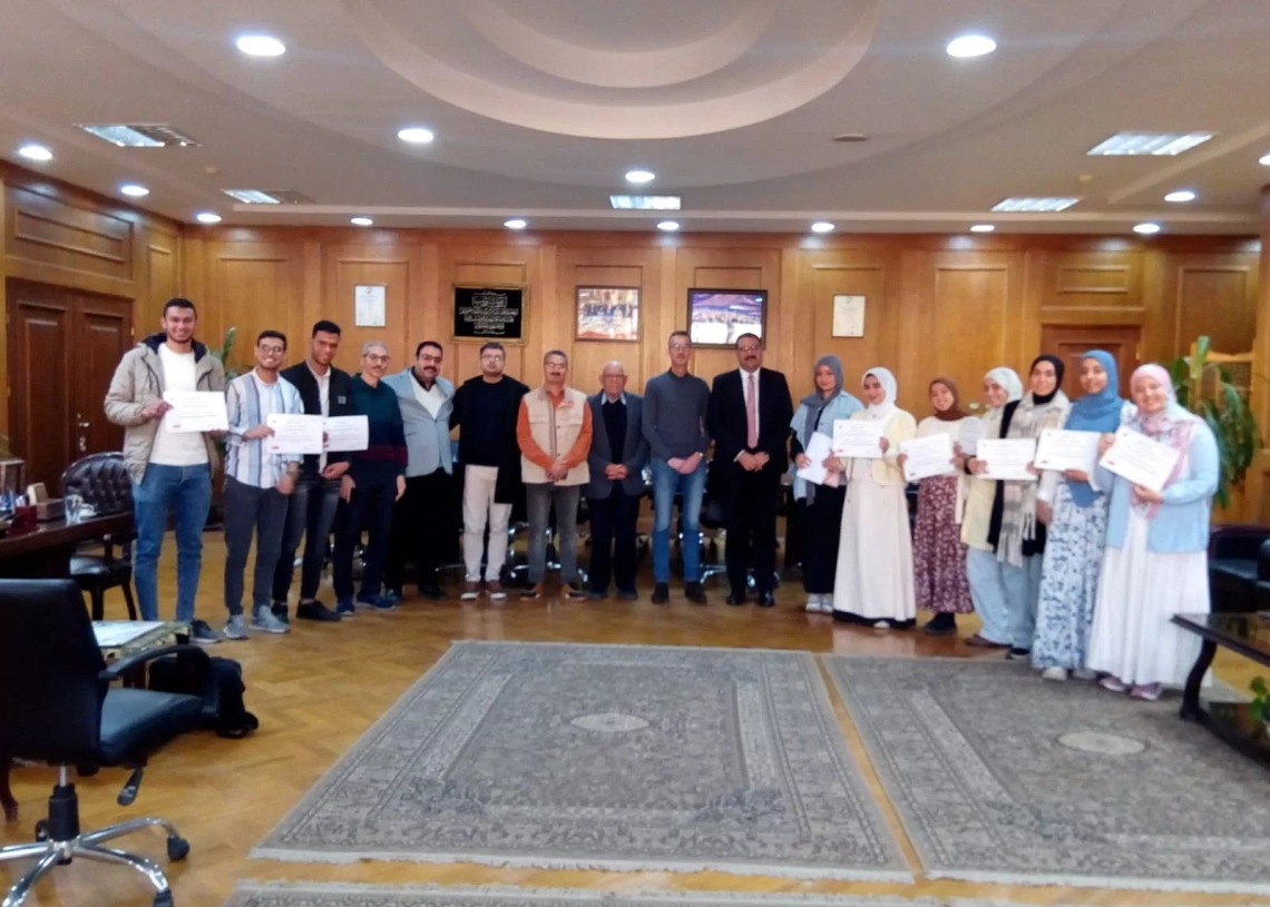 رئيس جامعة كفر الشيخ يشهد توقيع بروتوكول "تطوير صناعة الألبان والصناعات الغذائية" 20 - جريدة المساء رئيس جامعة كفر الشيخ يشهد توقيع بروتوكول "تطوير صناعة الألبان والصناعات الغذائية" 19 - جريدة المساء