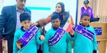 محافظ أسوان يؤكد على الإهتمامه بذوى الهمم ودعم المحافظة لكافة المبادرات التى تعزز دمجهم وتمكينهم بالمجتمع 1 - جريدة المساء