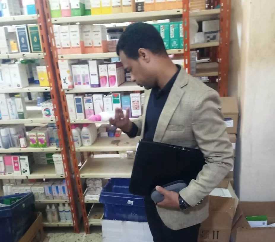 حملة مكبرة على الصيدليات ومخازن الأدوية تسفر عن ضبط 38 صنف دوائى مخالف في اسوان 17 - جريدة المساء