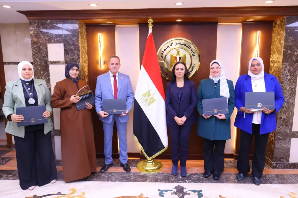 وزيرة التضامن تكرم الفائزين بجوائز مصر للتميز الحكومى 20 - جريدة المساء وزيرة التضامن تكرم الفائزين بجوائز مصر للتميز الحكومى 19 - جريدة المساء