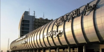 من برطمان العسل إلى قفص الاتهام.. معركة خفية ضد تهريب المخدرات في مطار القاهرة 1 - جريدة المساء