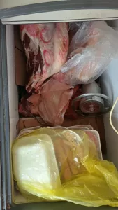 104 كيلو لحوم فاسدة و727 علبة سجائر مهربة نتاج حملة مفاجئة بمدينة الشروق 31 - جريدة المساء