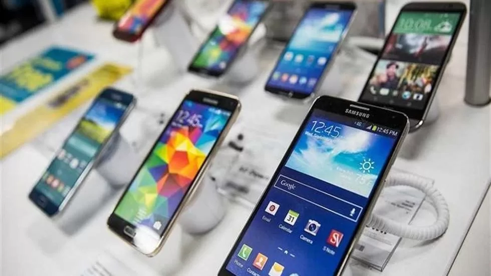 ماذا بعد .. قرار  إلغاء الإعفاء الجمركي عن الهواتف المحمولة الواردة من الخارج 18 - جريدة المساء