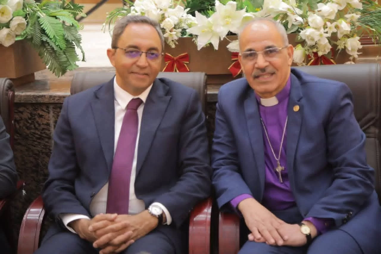 محافظ قنا يهنئ الأقباط باحتفالات عيد الميلاد بمطرانية الأرثوذكس 35 - جريدة المساء