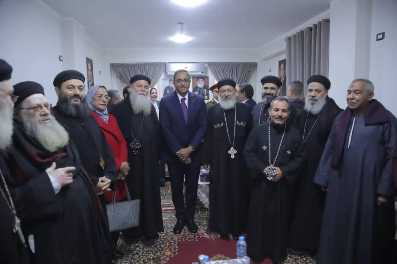 محافظ قنا يهنئ الأقباط باحتفالات عيد الميلاد بمطرانية الأرثوذكس 69 - جريدة المساء