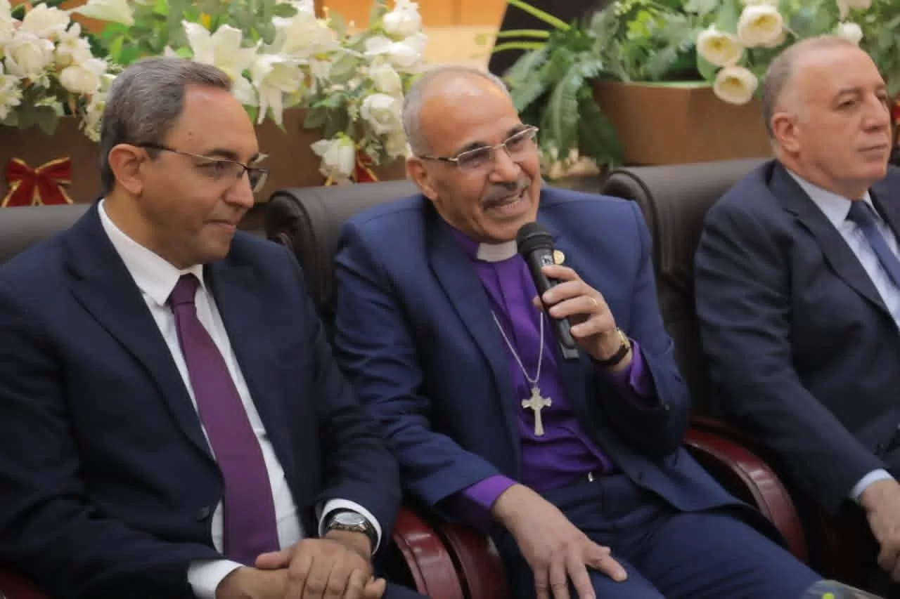 محافظ قنا يهنئ الأقباط باحتفالات عيد الميلاد بمطرانية الأرثوذكس 83 - جريدة المساء