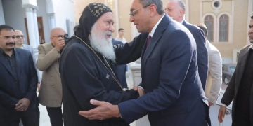 "عبدالحليم" يزور مطرانية الأقباط الأرثوذكس بقنا للتهنئة بعيد الميلاد المجيد 1 - جريدة المساء