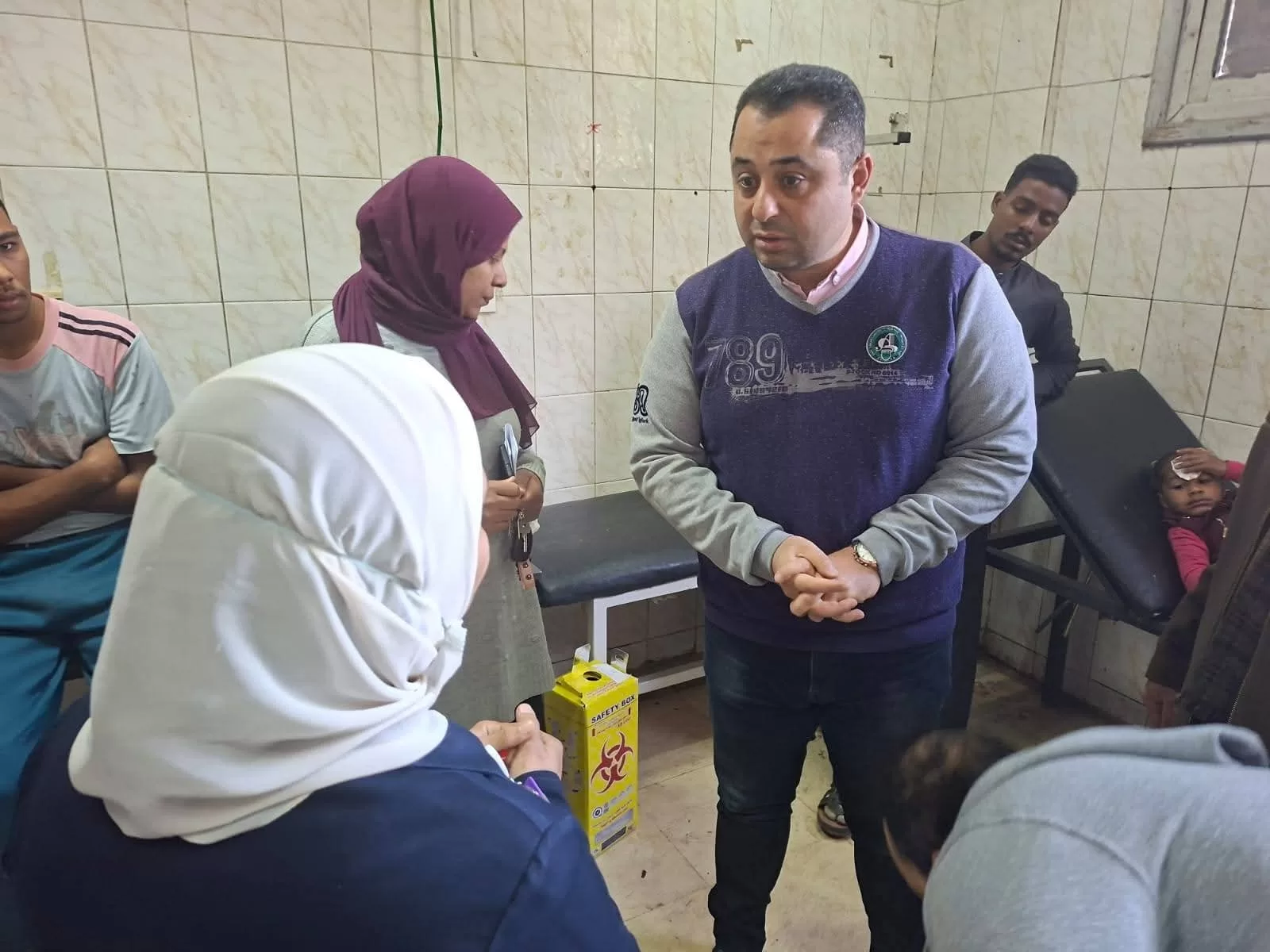 وكيل صحة قنا يتفقد مستشفى قوص لمتابعة الخدمات خلال أعياد الميلاد 23 - جريدة المساء