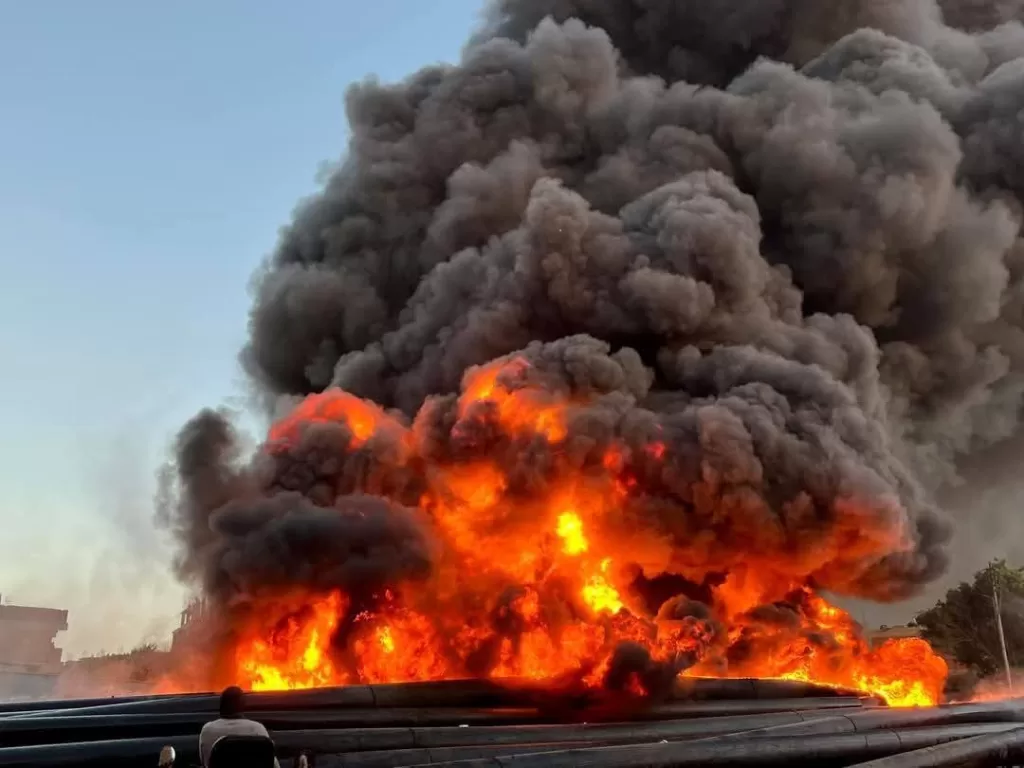 إصابة 16 باختناق فى حريق مخزن سنتريس.. بأشمون 32 - جريدة المساء