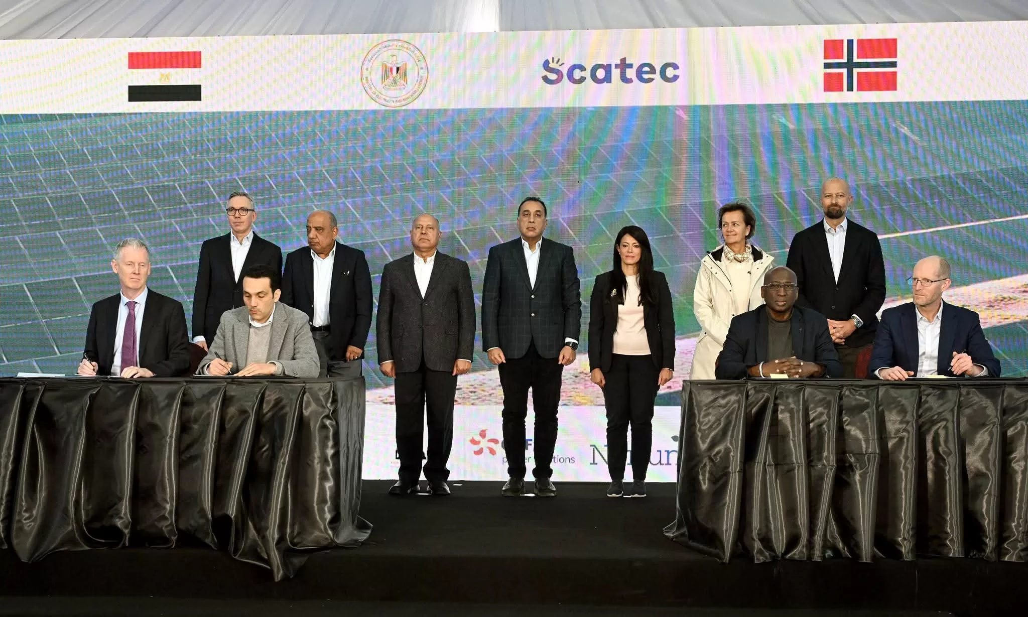 رئيس الوزراء يشهد توقيع اتفاقيات التمويل المبدئية لمشروع «Energy Valley» باستثمارات 1.8 مليار دولار على هامش افتتاح «أوبيليسك» للطاقة الشمسية بقنا 25 - جريدة المساء