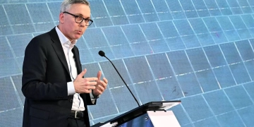 الرئيس التنفيذي لـ«سكاتك»: محطة «أوبيليسك» الأضخم في أفريقيا ودليل على ثورة الطاقة المتجددة في مصر 1 - جريدة المساء