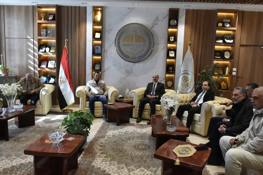 جامعة السادات وجهاز تنمية المدينة يبحثان تعزيز التعاون العلمي والبيئي 25 - جريدة المساء
