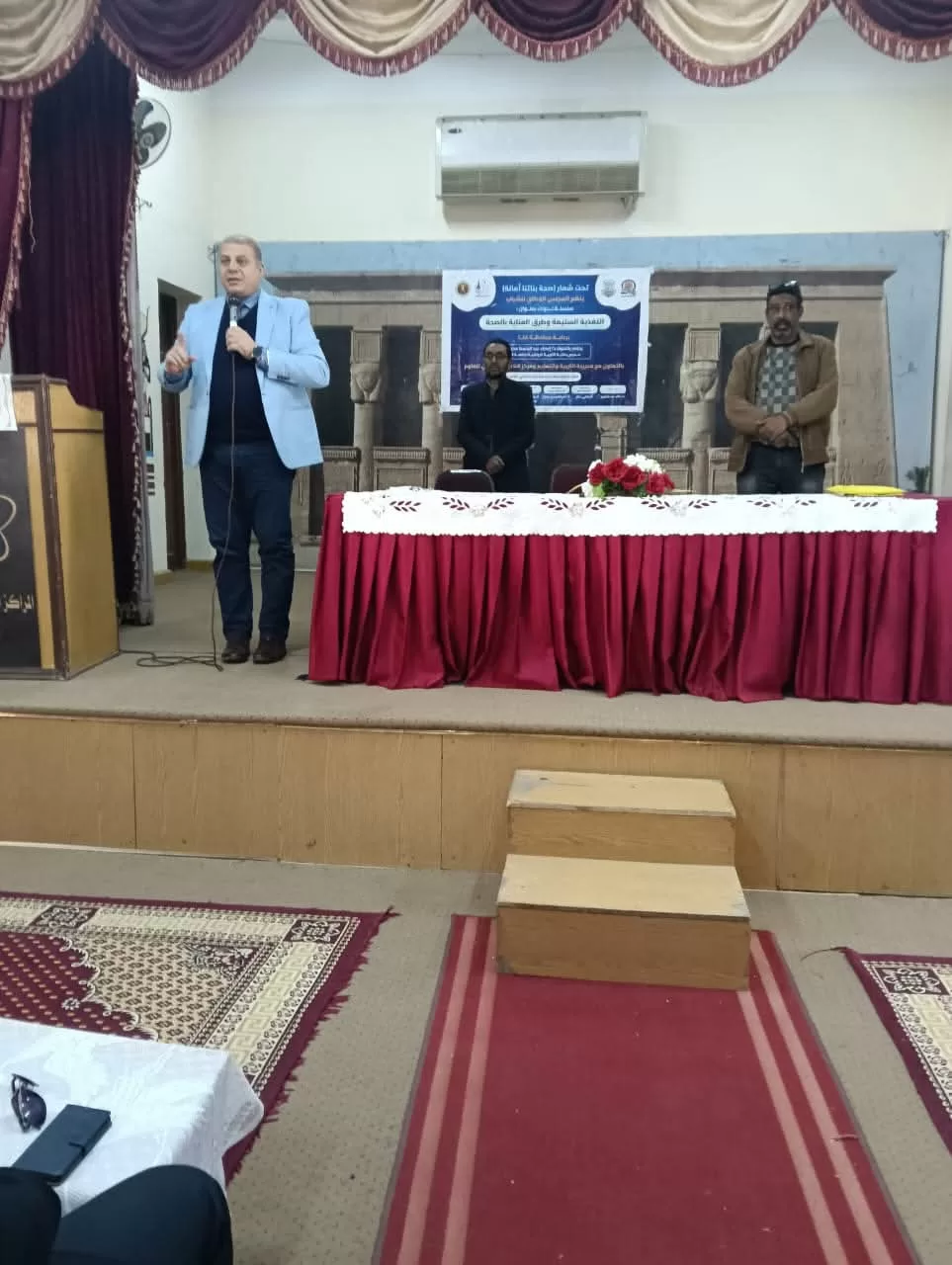 وكيل تعليم قنا يبحث الاستعدادات النهائية لامتحانات الشهادة الإعدادية 21 - جريدة المساء