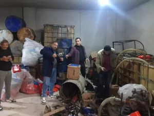 ضربة رقابية جديدة.. تشميع مصنع غير مرخص لإعادة تدوير زيوت السيارات بحدائق العاشر وضبط منتجات مغشوشة 49 - جريدة المساء