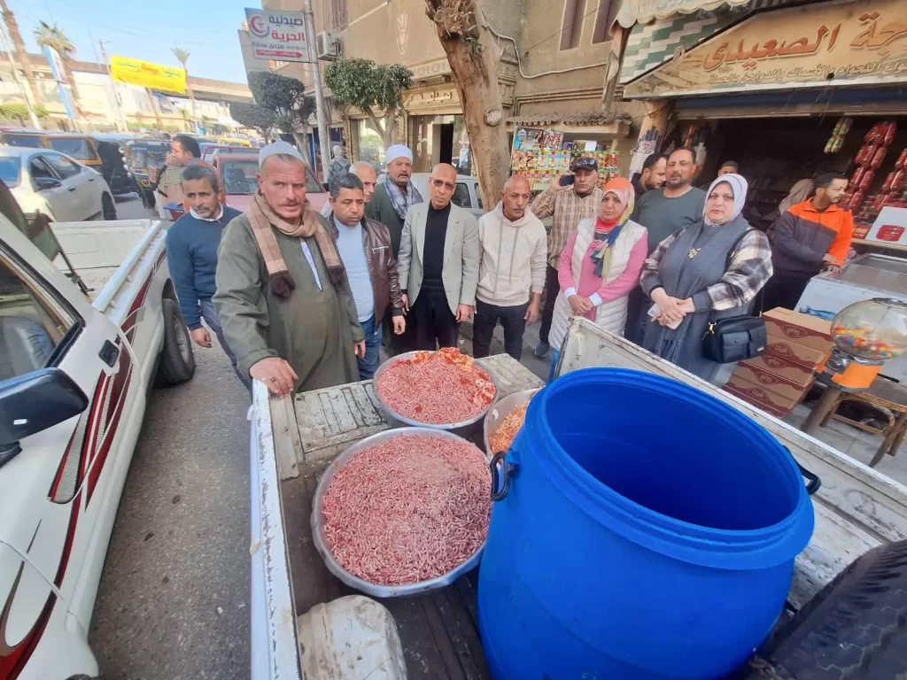 ضبط ربع طن لحوم مفرومة وفراخ فاسدة ببركة السبع 25 - جريدة المساء