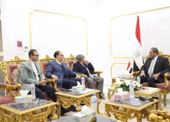 محافظ قنا والإذاعي فهمي عمر يناقشان دور الإعلام في دعم التنمية 28 - جريدة المساء محافظ قنا والإذاعي فهمي عمر يناقشان دور الإعلام في دعم التنمية 27 - جريدة المساء