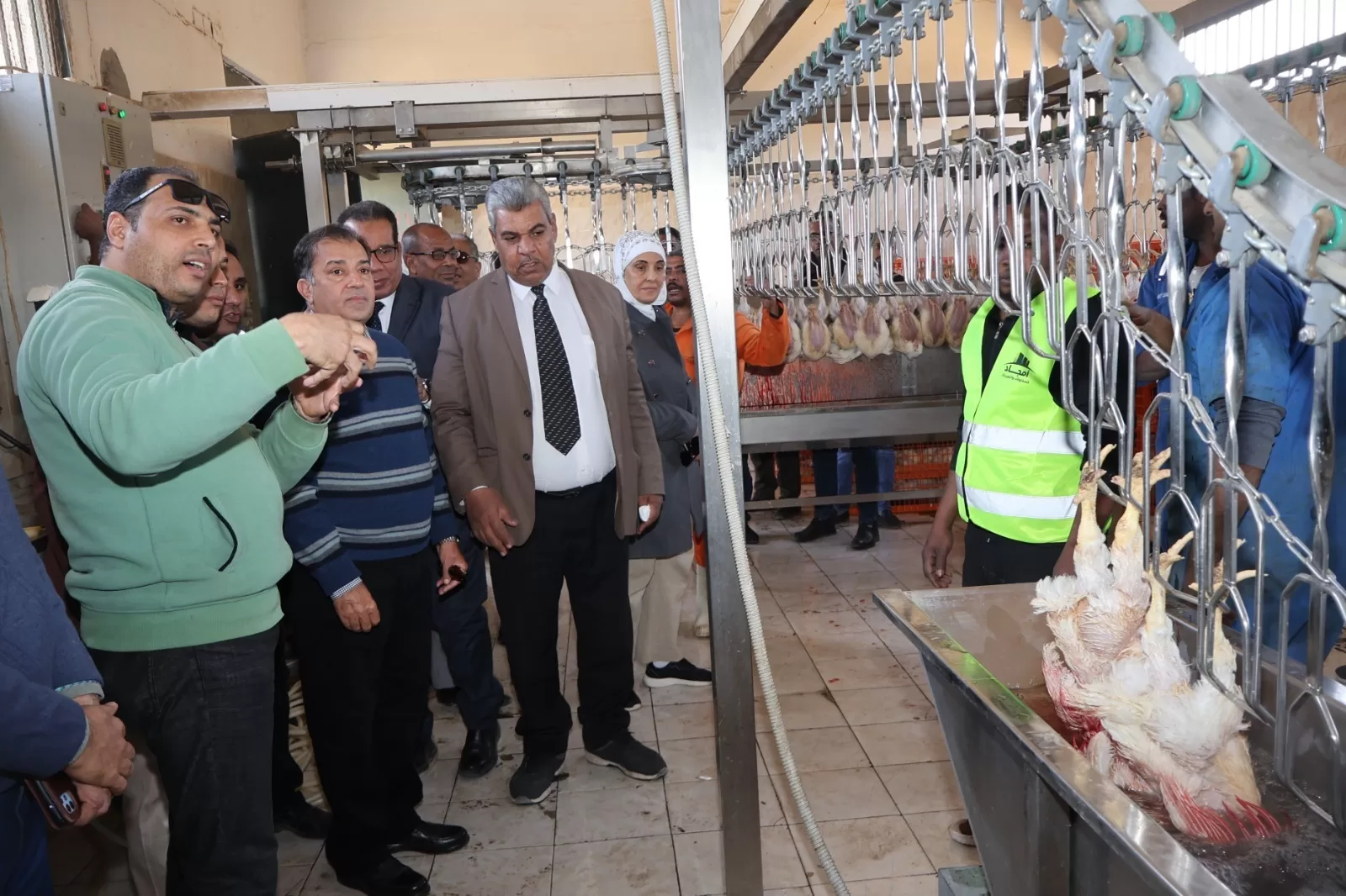 رئيس جامعة قنا يفتتح المجزر الآلي للدواجن ومشتل نباتات الزينة 21 - جريدة المساء