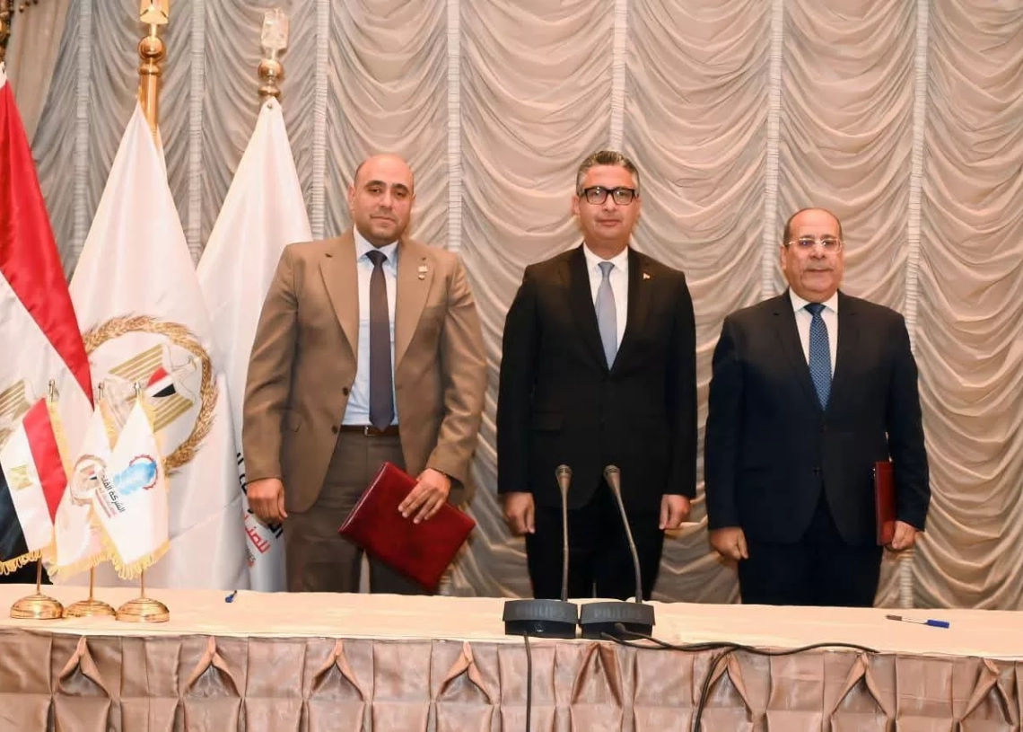 بحضور وزير التموين..توقيع بروتوكول تعاون بين مؤسسة تطبيق "سند" والقابضة للصناعات الغذائية 19 - جريدة المساء