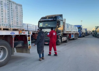 الهلال الأحمر يمد غزة بـ 6700 طن مساعدات غذائية ومستلزمات شتوية جديدة 25 - جريدة المساء الهلال الأحمر المصرى يمد غزة بمساعدات غذائية وشتوية جديدة