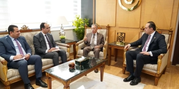 السبكى ونقيب الأطباء بحثا تعزيز التعاون لدعم الكوادر الطبية والتدريب المستمر 1 - جريدة المساء