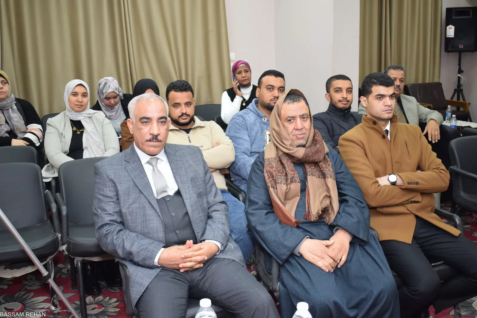 جامعة قنا: باحثة تناقش دور الهيئات الرقابية في تفعيل الشفافية بسوق الأوراق المالية 42 - جريدة المساء