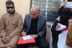 «محافظ المنيا يستجيب لطلبات البسطاء ويجبر خواطرهم.. وأهالي القرية يدعون له بالستر» 35 - جريدة المساء