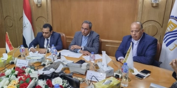 بشرى سارة لتجار نجع حمادي.. جدولة الديون ودراسة تخفيض إيجارات الشوادر 1 - جريدة المساء