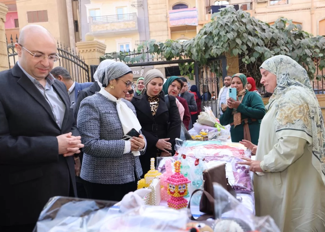 أمل عمار تشيد بمشروع تحويشة خلال زيارتها فرع القومي للمرأة ببني سويف - 19 - جريدة المساء