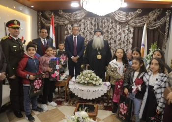 محافظ قنا يشارك أقباط دشنا احتفالات عيد الميلاد 33 - جريدة المساء