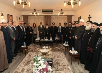 محافظ الجيزة يهنئ أقباط أكتوبر وأوسيم بعيد الميلاد المجيد 20 - جريدة المساء