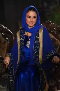 درة بإطلالة شعبية في