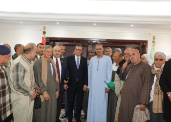 وزير الزراعة يستقبل عدد من مزارعي ومنتفعي الإصلاح الزراعي.. ويوجه بصرف الأسمدة.. 25 - جريدة المساء