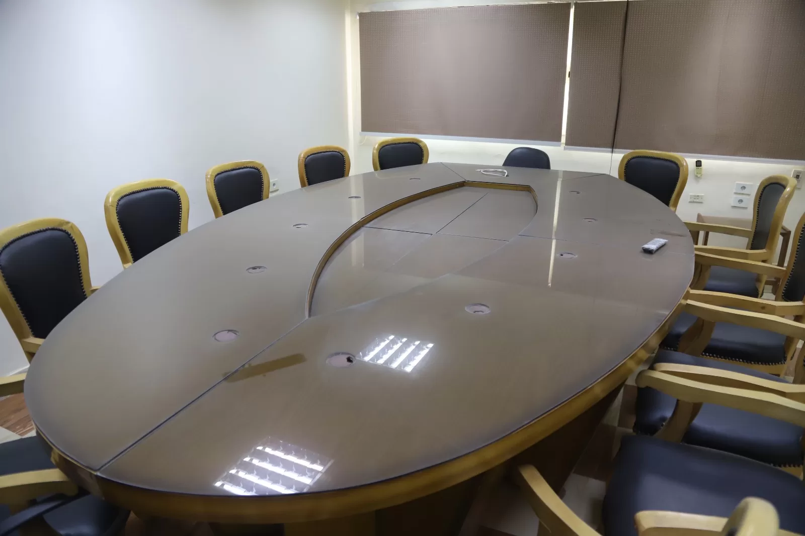 رئيس جامعة قنا يتفقد وحدة المعامل البحثية ويشيد بدورها في دعم البحث العلمي 27 - جريدة المساء