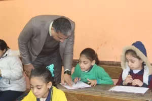 مدير "تعليم الجيزة" يتابع امتحانات نصف العام لصفوف النقل بأوسيم ومنشأة القناطر والوراق 21 - جريدة المساء