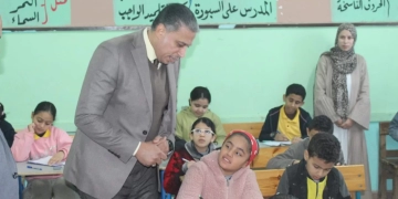 مدير "تعليم الجيزة" يتابع امتحانات نصف العام لصفوف النقل بأوسيم ومنشأة القناطر والوراق 1 - جريدة المساء