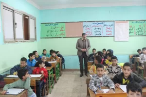 مدير "تعليم الجيزة" يتابع امتحانات نصف العام لصفوف النقل بأوسيم ومنشأة القناطر والوراق 27 - جريدة المساء