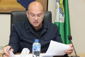 نائب محافظ الجيزة يبحث الفرص الاستثمارية بمدينة الواحات البحرية 27 - جريدة المساء