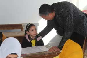 مدير "تعليم الجيزة" يستأنف متابعة لجان الامتحانات بجولة في إدارتي أطفيح والصف 25 - جريدة المساء