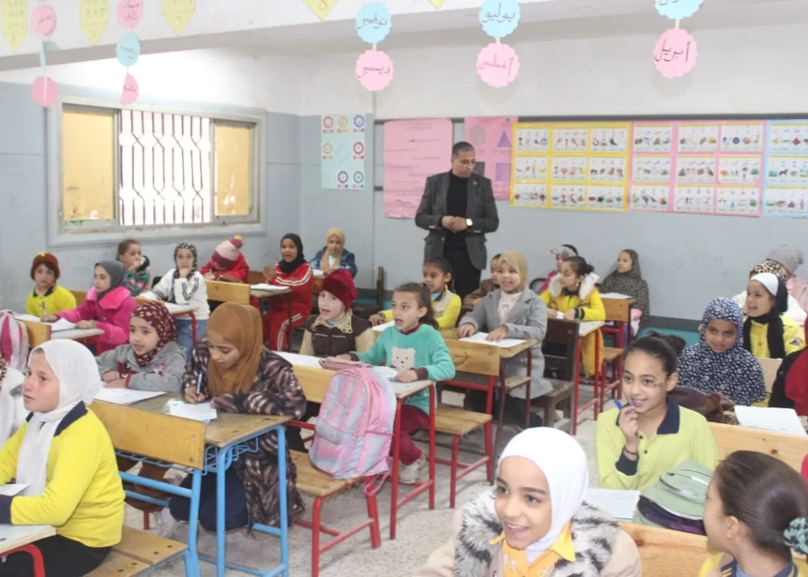مدير "تعليم الجيزة" يستأنف متابعة لجان الامتحانات بجولة في إدارتي أطفيح والصف 17 - جريدة المساء