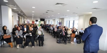 الصحة:  إطلاق برامج نوعية لتأهيل القيادات الوسطى والمكاتب الفنية بالتعاون مع الأكاديمية الوطنية للتدريب 1 - جريدة المساء