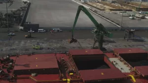 بدء إنشاء صوامع تخزين الأسمنت بمحطة سكاي بورتس متعددة الأغراض بميناء شرق بورسعيد 19 - جريدة المساء