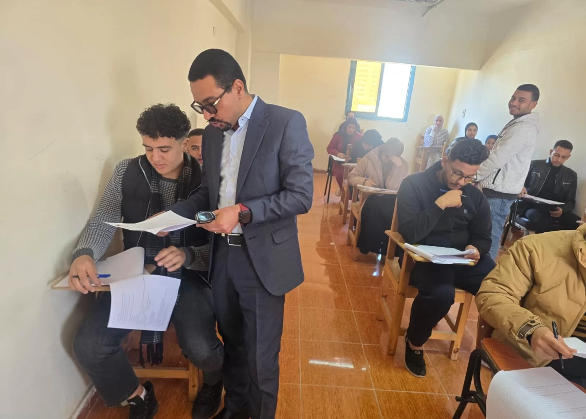 انتهاء امتحانات الفصل الدراسي الأول بالمعهد الفني الصحي بقنا 19 - جريدة المساء