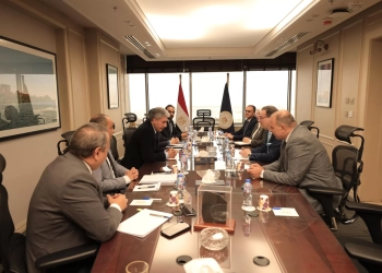 بحضور الوزير ورئيس الجهاز .. تطوير الهياكل التنظيمية ولوائح الموارد البشرية.. فى السياحة والآثار 23 - جريدة المساء