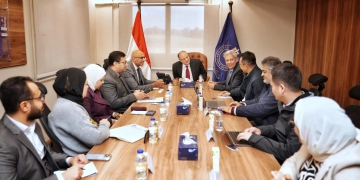 رئيس هيئة الدواء بحث مع الشركة القابضة للادوية ومجموعة هالو الصينية سبل توطين الصناعات الدوائية المتقدمة 2 - جريدة المساء رئيس هيئة الدواء بحث مع الشركة القابضة للادوية ومجموعة هالو الصينية سبل توطين الصناعات الدوائية المتقدمة 1 - جريدة المساء