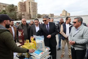 محافظ الجيزة يفتتح سوق اليوم الواحد في إمبابة 28 - جريدة المساء