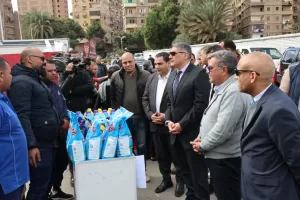 محافظ الجيزة يفتتح سوق اليوم الواحد في إمبابة 26 - جريدة المساء