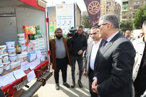 محافظ الجيزة يفتتح سوق اليوم الواحد في إمبابة 32 - جريدة المساء