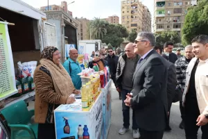 محافظ الجيزة يفتتح سوق اليوم الواحد في إمبابة 44 - جريدة المساء