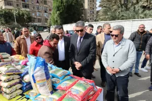 محافظ الجيزة يفتتح سوق اليوم الواحد في إمبابة 40 - جريدة المساء