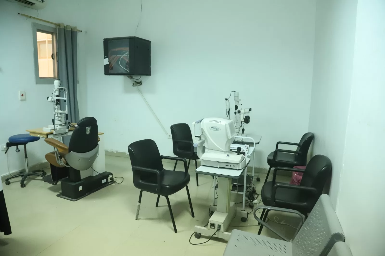 رئيس جامعة قنا يفتتح قسم طب وجراحة العيون الجديد بالمستشفى الجامعي 31 - جريدة المساء